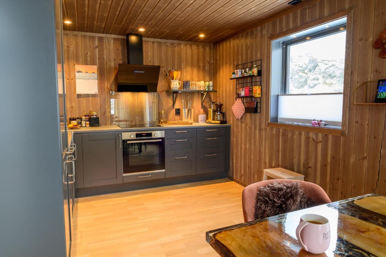 Superior Cabin Ballstad Lofoten Екстериор снимка