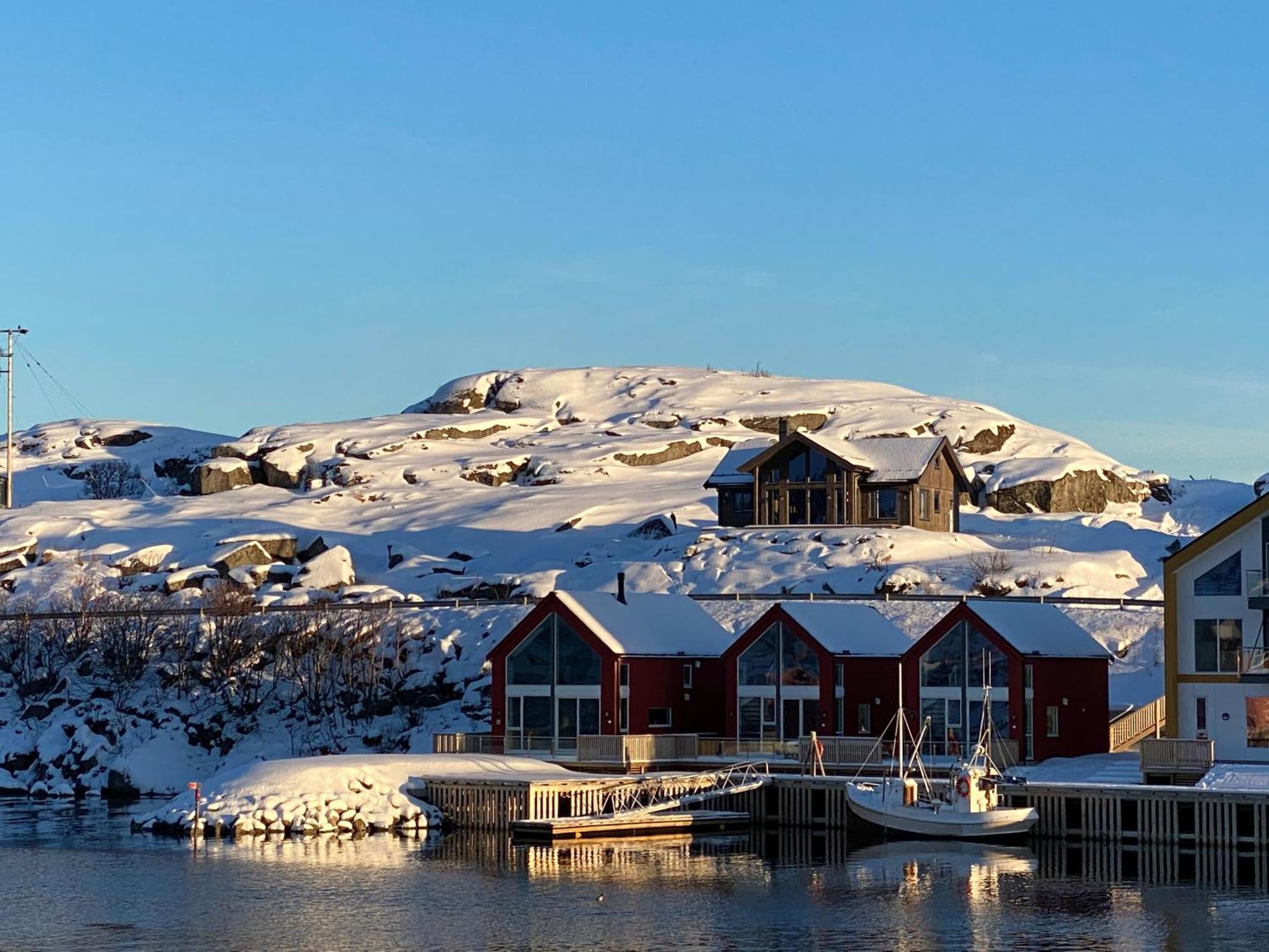 Superior Cabin Ballstad Lofoten Екстериор снимка