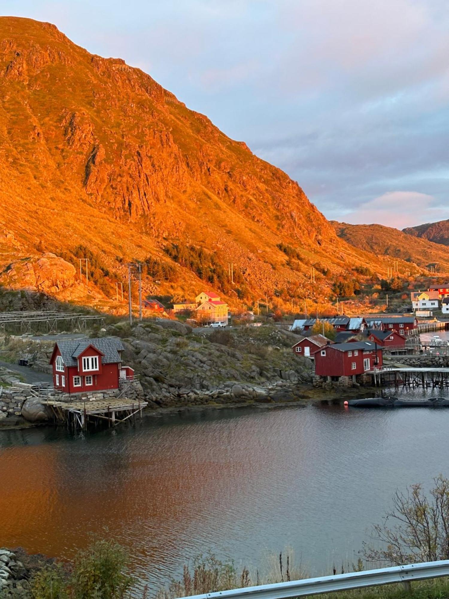 Superior Cabin Ballstad Lofoten Екстериор снимка
